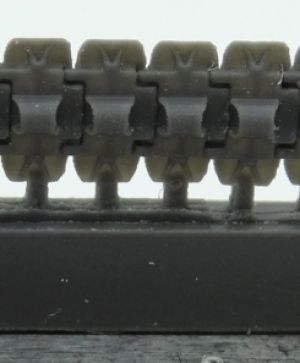 1/72 Tracks for Matilda, "flat" type with additional grousers 