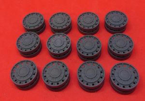 1/35  Wheels for KV, Cast, from mid July 1941  (35018)
