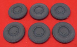 1/35  Wheels for Mercedes 770K, Continental Ballon 8,25-17  (35030)