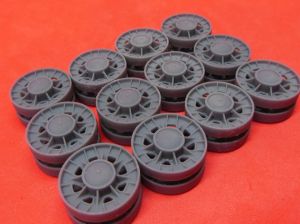 1/35  Wheels for KV, Cast , from mid 1942, type A  (35022)