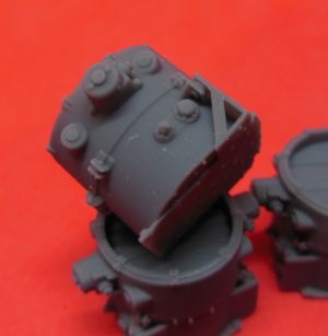 1/35 18” Crouse-Hinds searchlight for M47 and early M48  (35046)