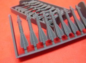 1/144 Soviet air-to-surface missile Kh-29L (NATO reporting name AS-14 'Kedge-A')  (AWE144013)