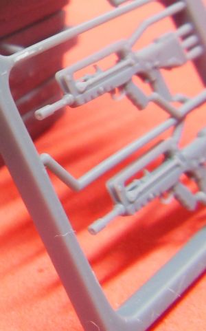 1/35 FAMAS F1 assault rifle (W35060)