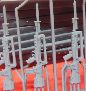 1/35 FAMAS F1 assault rifle with a bayonet (W35062)