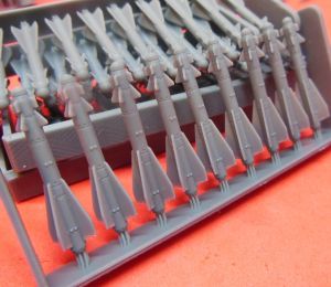 1/144 Soviet air-to-surface missile Kh-29T (NATO reporting name AS-14 'Kedge-B')  (AWE144015)