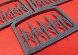 1/72 Panzerfaust 3 Rocket Propelled Grenade Launcher   (W72051)